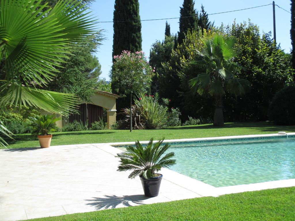 Le Clos Des Canebiers Bed and Breakfast Grasse Esterno foto