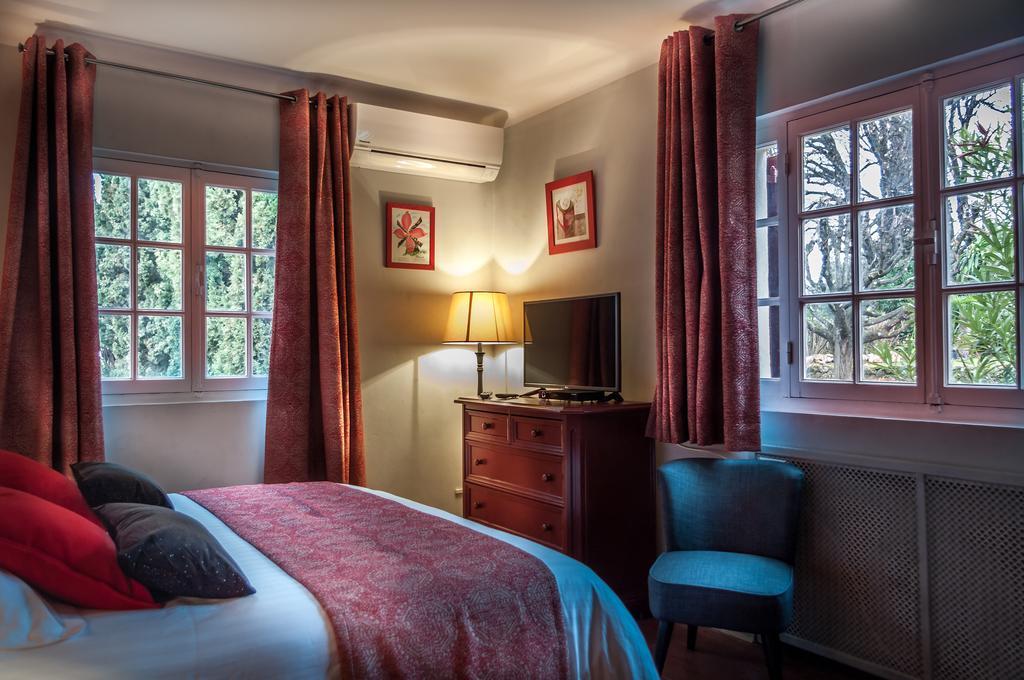 Le Clos Des Canebiers Bed and Breakfast Grasse Camera foto