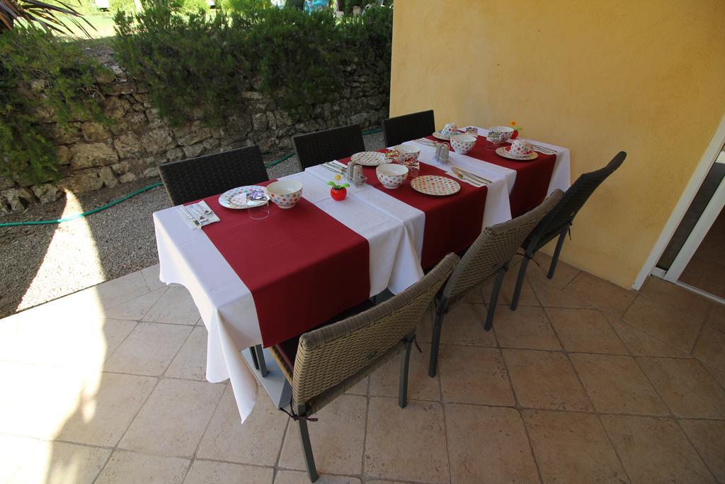 Le Clos Des Canebiers Bed and Breakfast Grasse Esterno foto