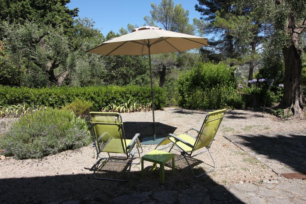 Le Clos Des Canebiers Bed and Breakfast Grasse Esterno foto